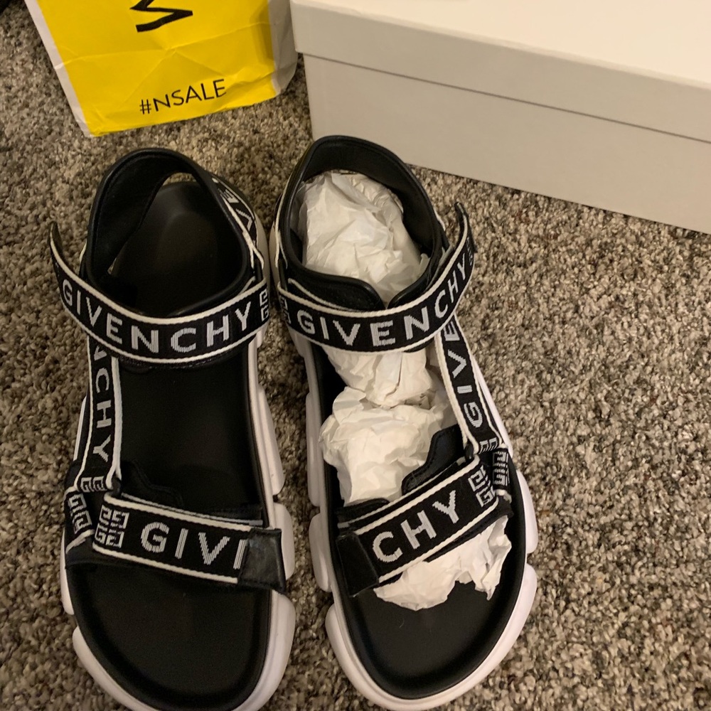 Givenchy jaw sandal size 10 men’s